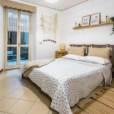 Lago Azzurro Apartment 瓦伦纳 外观 照片