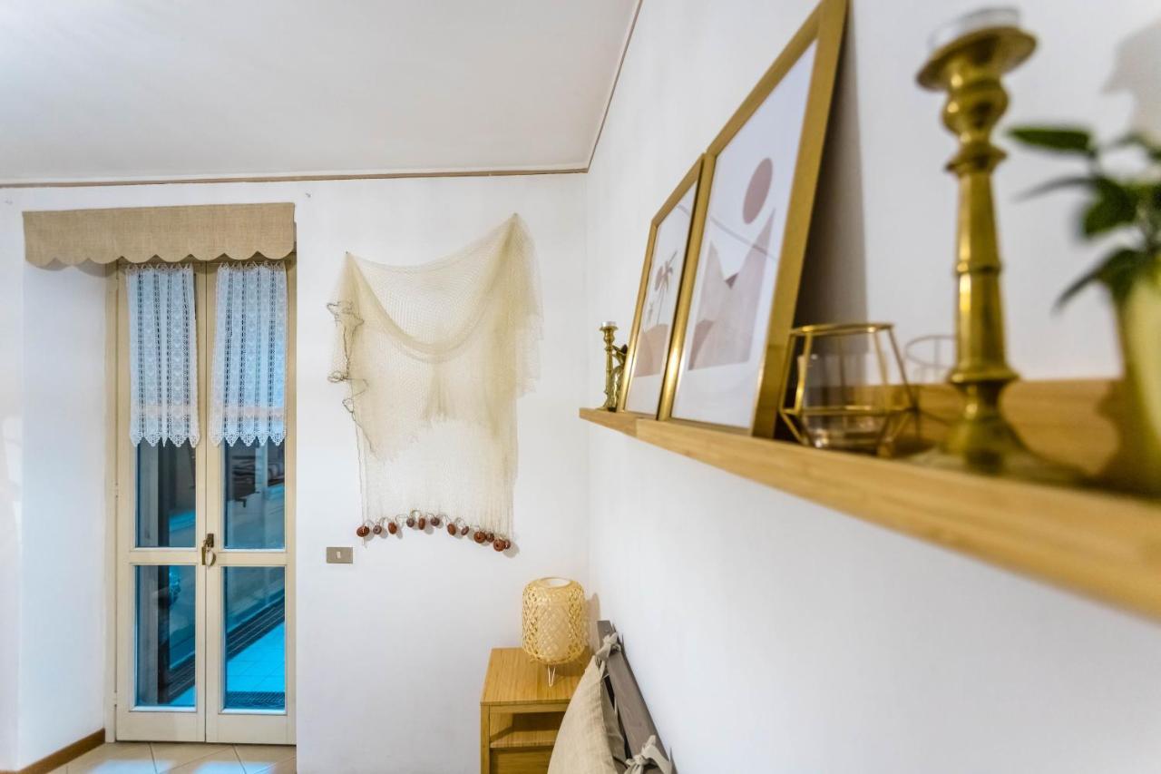 Lago Azzurro Apartment 瓦伦纳 外观 照片