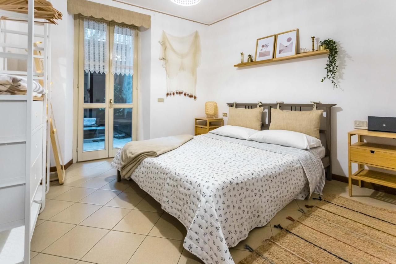 Lago Azzurro Apartment 瓦伦纳 外观 照片