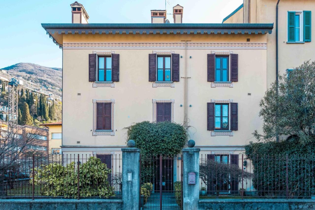Lago Azzurro Apartment 瓦伦纳 外观 照片
